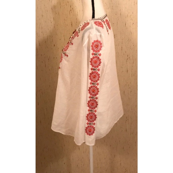 NWOT BCBG MaxAzria embroidered tunic. - Picture 2 of 5